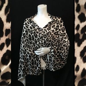 Chico's Cute Cheetah Poncho Button up Long Luxy